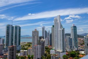 guía actualizada para comprar apartamentos en Panamá.